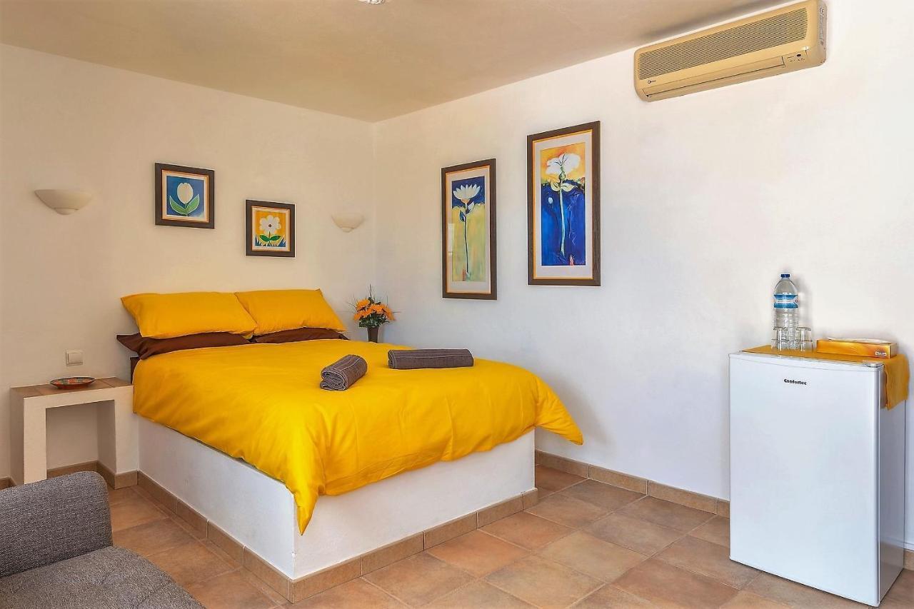 Casa Dos Ninos Bed & Breakfast São Bartolomeu de Messines Dış mekan fotoğraf