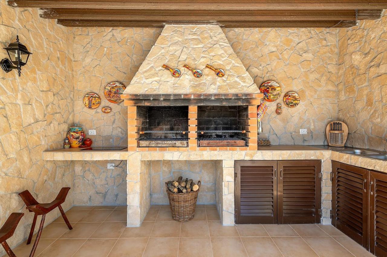 Casa Dos Ninos Bed & Breakfast São Bartolomeu de Messines Dış mekan fotoğraf